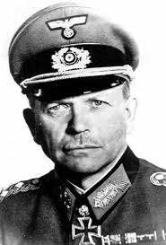 General Heinz Guderian passou a ser o do movimento, com poder de fogo e velocidade, pondo um fim às guerras de trincheiras.
