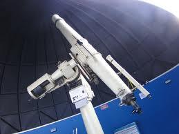 Instrumentos Ópticos A invenção do Telescópio permitiu uma grande evolução do conhecimento científico.