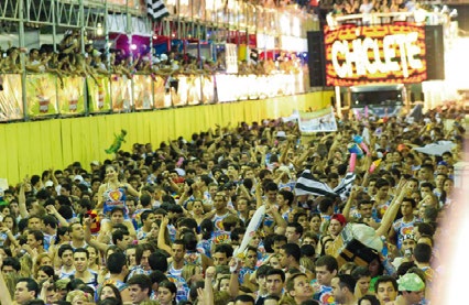 FORTAL Considerado o maior carnaval fora de época do país atrai um público de 500 mil pessoas.