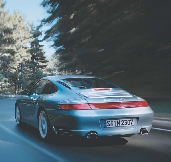 A semelhança entre as versões da linha Porsche 911 é bastante conhecida.