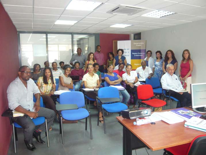 Registos e Notariado Entre 5 de Junho e 2 de Julho esteve em Cabo Verde uma equipa multidisciplinar de seis peritos do Instituto dos Registos e Notariado (IRN) com o objectivo de ministrar um curso