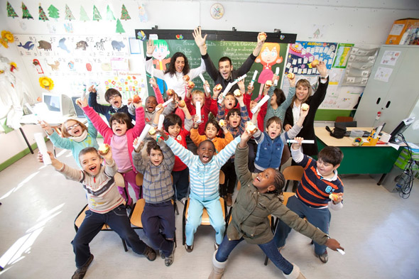 Inscrições abertas para a 3ª edição do projeto que incentiva alunos a comer mais fruta no lanche escolar Heróis da fruta voltam às escolas para prevenir obesidade infantil Depois do sucesso das