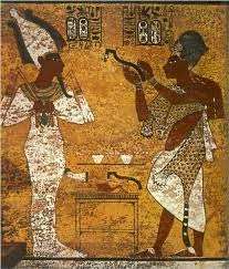 7) A pesquisa histórica e arqueológica revelou que a sociedade egípcia se originou por volta de 4000 a.c. A partir das imagens a seguir explique o processo de unificação e formação da primeira dinastia egípcia.