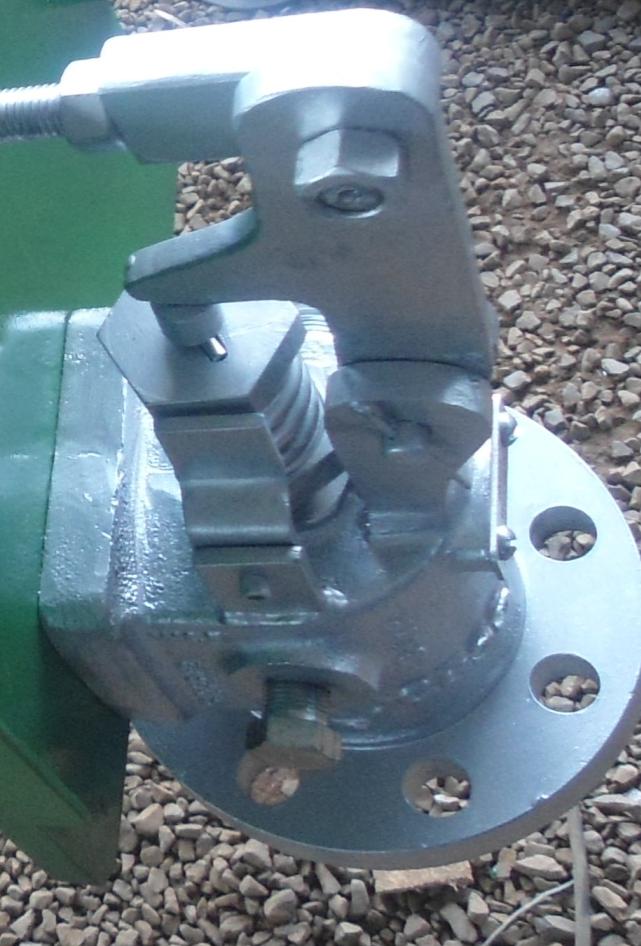 Sistema de Regulagem da pressão de sopragem A Regulagem da válvula de admissão de vapor é realizada através de um regulador de pressão onde se regula a pressão de sopragem.