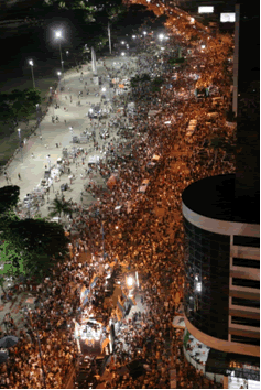 serviços, na Praça do Ferreira.