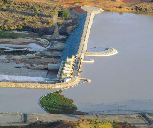 rador, pelos próximos dez anos. Os desafios são imensos para o setor elétrico brasileiro, para o Sistema Eletrobras e para Furnas, ressalta o diretor de Construção, Márcio Porto.