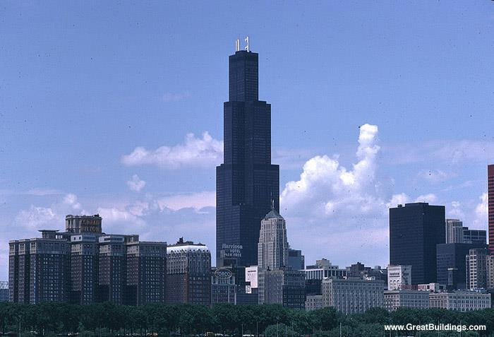 Sears Tour Chicago, USA CN Tour Toronto, Canadá Estrutura Ano Altura(m) Torre CN 1976 553 Torre Ostankino 1967 533 Torre
