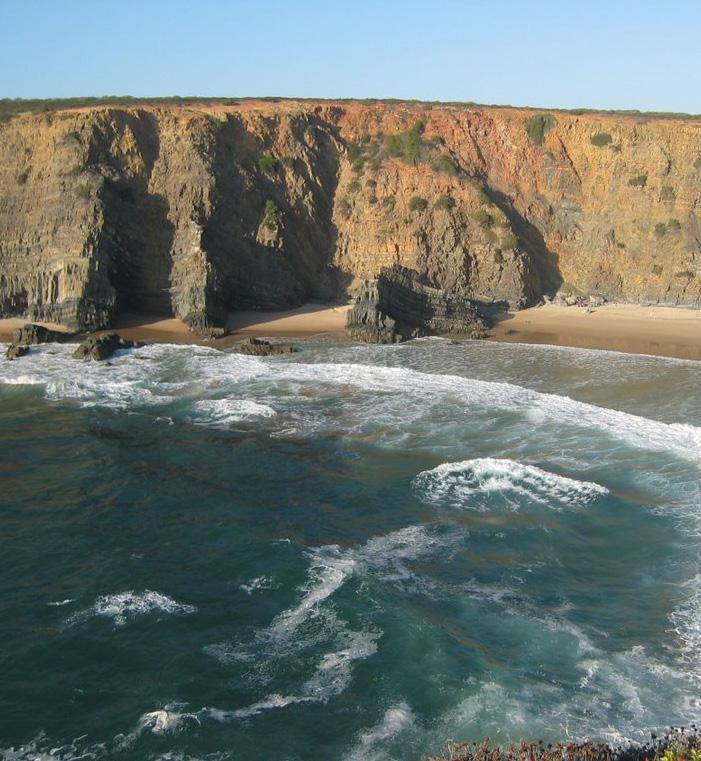 PRAIA DO ALVOREÃO A 24 Km do Zmar. Segue em direcção a S.