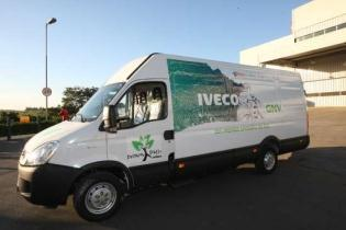 Veículos elétricos e a gás Experiência em Belo Horizonte desde julho/2012 Parceria Iveco, BHTRANS,