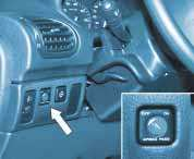 O SEU 206 EM DETALHE 107 OS AIRBAGS Os airbags foram concebidos para optimizar a segurança dos ocupantes em caso de choques violentos; completam a acção dos cintos de segurança com limitador de