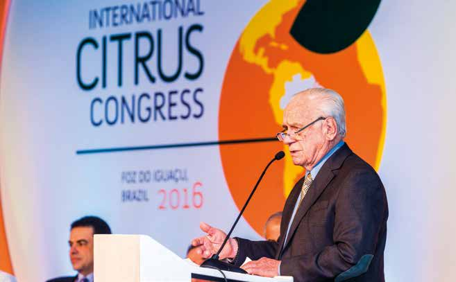 R. R. RUFINO Presidente do Fundecitrus, Lourival Monaco, fez o discurso de aberturado ICC FUNDECITRUS ABORDOU GRANDE VARIEDADE DE TEMAS Em 16 apresentações, pesquisadores falaram sobre manejo,