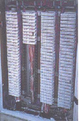 Rede de Cabos do Edifício (RCE) Dispositivos de interligação de cabos: - Repartidor Geral - Repartidor geral de par de cobre (RG-PC) -