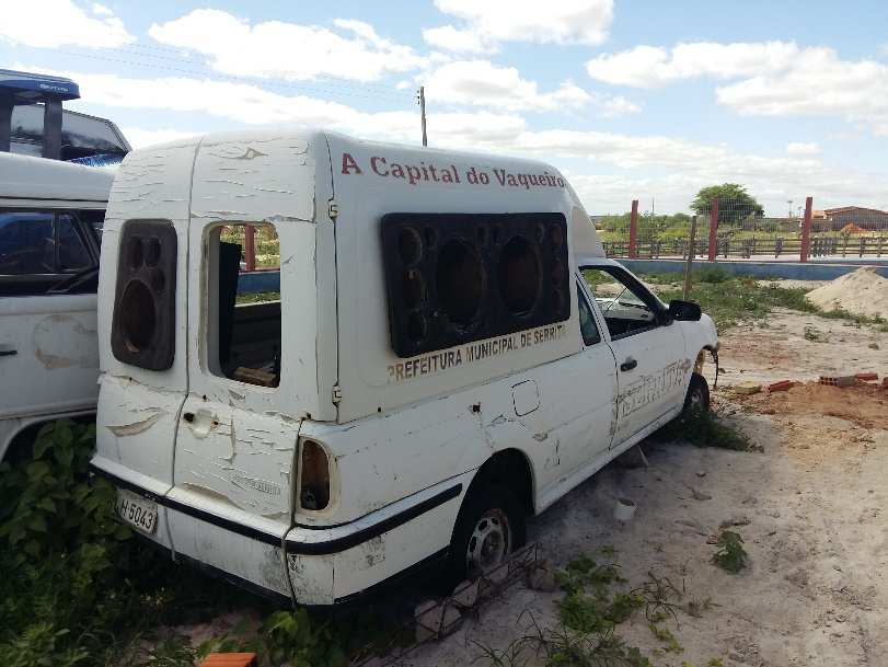 LOTE 10 10 VW/SAVEIRO AMBULANC 1.