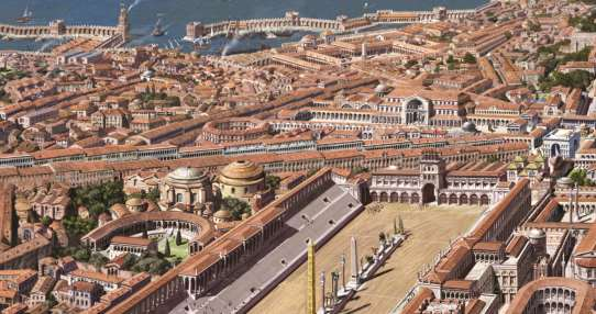 CONSTANTINOPLA Fundada por Constantino em 330 Deveria ser a Nova Roma Localizada entre Europa e Ásia Potência marítima e comercial Fusão de elementos latinos,