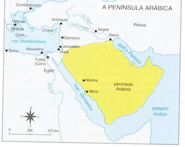 ARÁBIA PRÉ-ISLÂMICA Península arábica. Deserto predominante. Até o séc. VI: divididos em aproximadamente 300 tribos. Beduínos nômades, dedicados a saques, habitavam o deserto.