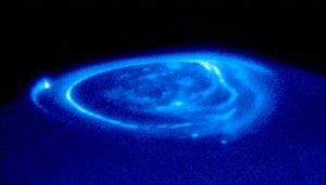 Ultravioleta UV próximo: 200 380 nm regiões de formação estelar, núcleos ativos de galáxias, estrelas massivas UV