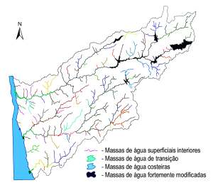 Identificação de massas de água Uma massa de água de superfície é uma subunidade da região hidrográfica para a qual são definidos objectivos ambientais e à qual está associado um único estado