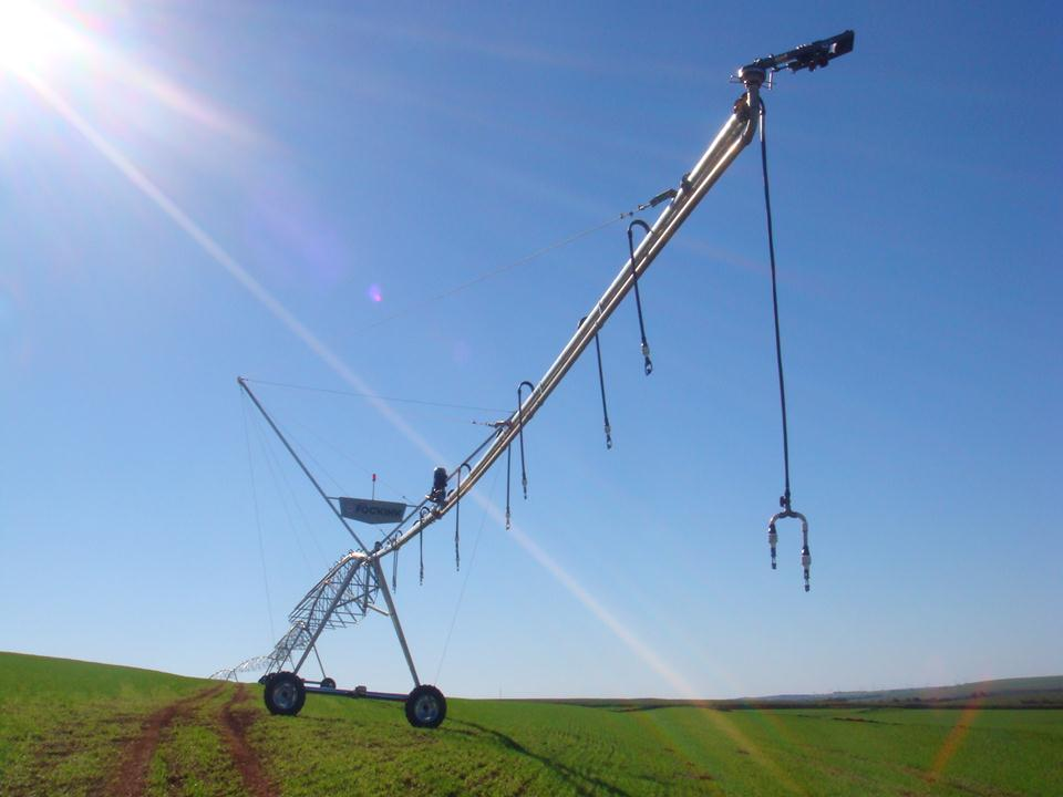 Características do Sistema de Irrigação Aspersão por pivô central Lamina mínima de 5mm Áreas individuais entre 92 ha e 48 ha Bombas de 250, 125, 75 e 60cv Sistema de