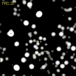 Movimento das estrelas próximas As estrelas próximas a Sagitário A, foram observadas mediante uma sucessão de imagens no infravermelho próximo durante vários anos.