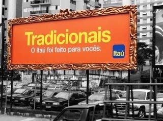 O sin-signo é o próprio logotipo do Banco do Itaú e o legi-signo é o grande grupo de logotipos no qual o logotipo do Banco Itaú está inserido.