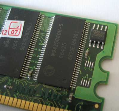 SPD Pequeno chip (EEPROM
