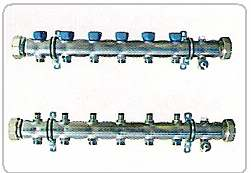 vedante plana para conexão directa com as válvulas de globo. Barra de retorno : Conjunto de termóstato integrado com tampas de regulação manual de cor azul.