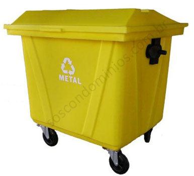 São os mais utilizados para acondicionamento do lixo domiciliar. Podem ser de diversos volumes (20, 30, 50 ou 100 litros).