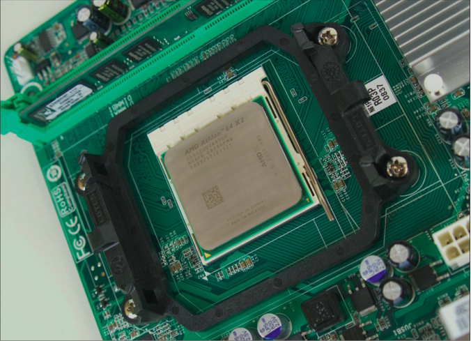 Instalando Componentes ² Processador ² Instalado na PM ² Determina poder do computador ² Maiores Fabricantes ² Intel ² AMD AMD Athlon 64 X2