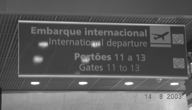 Informacional / De Deslocamento / Movimentacional Confusão por parte dos passageiros quanto aos acessos dos portões.