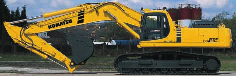 ESCAVADORA DE RASTOS EQUIPAMENTO STANDARD Motor KOMATSU SA6D125E-2 diesel, sobrealimentado, de injecção directa, de baixa emissão de gases poluentes Filtro de ar de 2 elementos com indicador de