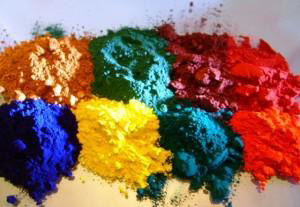 Figura 4.2 Pigmentos ativos Fonte: < http://www.triplicecor.com.br/> 2. Pigmentos inertes Os pigmentos inertes são uma alternativa mais barata para aumentar o volume da tinta.