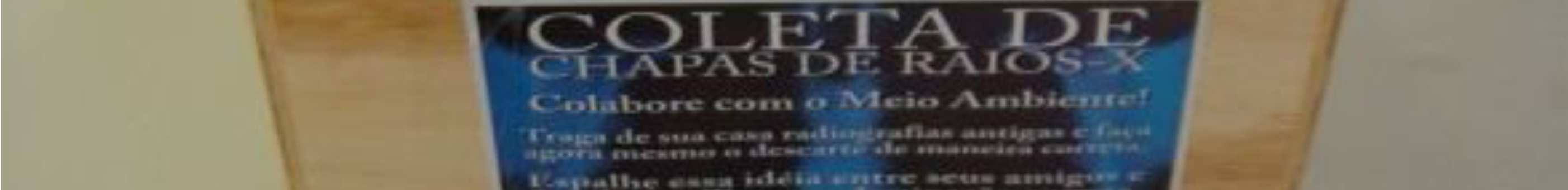 desuso e cartazes informativos alertando sobre a presença de metais pesados e o reaproveitamento da película de acetato.