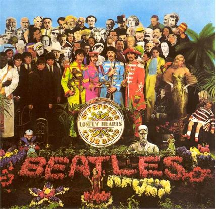 Sgt. Pepper's Lonely Hearts Club Band The Beatles - 1967 Em junho de 1967 os Beatles lançam um álbum marcante para a Arte Pop: Sgt.