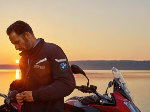 6 / Índice BMW Motorrad Revista Lifestyle & Equipamento 2016 Índice / 7 Urban 8 Um novo dia. Um novo caminho.