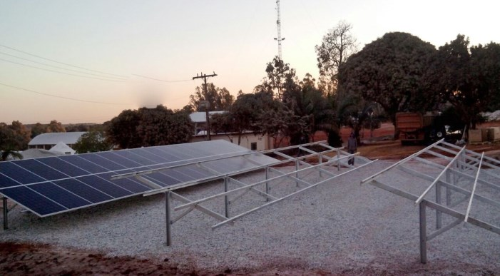 Estruturas de suporte para painéis fotovoltaicos SOLUÇÕES de 1 a 100.000 painéis!