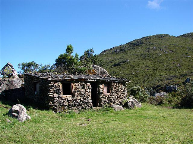 De portas abertas ao serviço da caridade, a casa dos