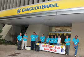 Sergio Luiz da Costa dirigiu as assembleias para atender comunidade O Escritório dos Bancários deu