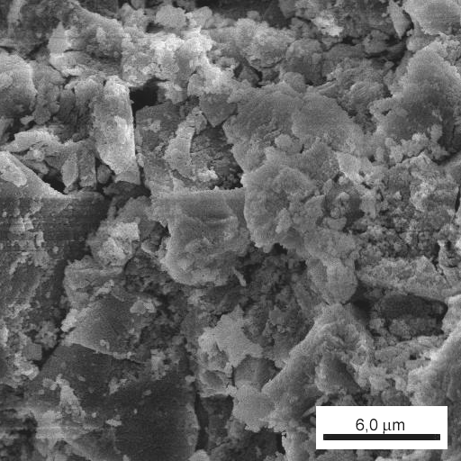 partículas micro e nanoestruturadas sem a influência de qualquer tipo de aditivo de sinterização. Na Figura 4.