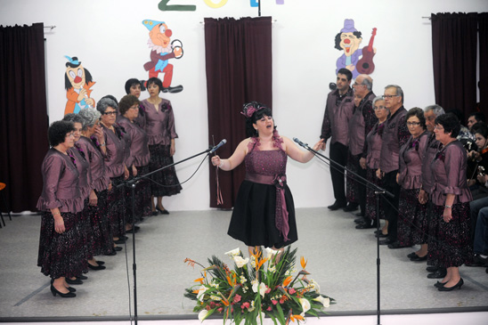 Quarta-Feira, dia 18 de Janeiro de 2012 Atuações no final de janeiro e início de fevereiro Dez bailinhos e uma Comédia no Carnaval Sénior 2012 Dez bailinhos e uma comédia participam na edição deste