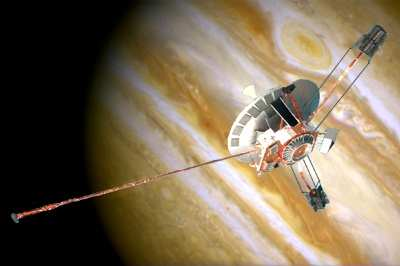 Controlo de Sistemas Hoje existem até mesmo naves (como por exemplo as Pioneer 10 e 11 e as Voyager 1 e 2) que já saíram do sistema