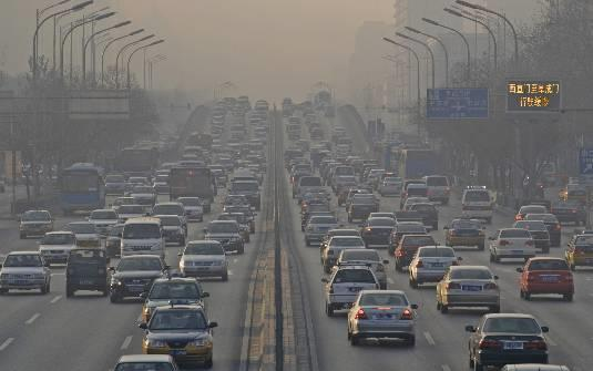 4.1-Poluição Atmosférica A fumaça do escapamento de automóveis e