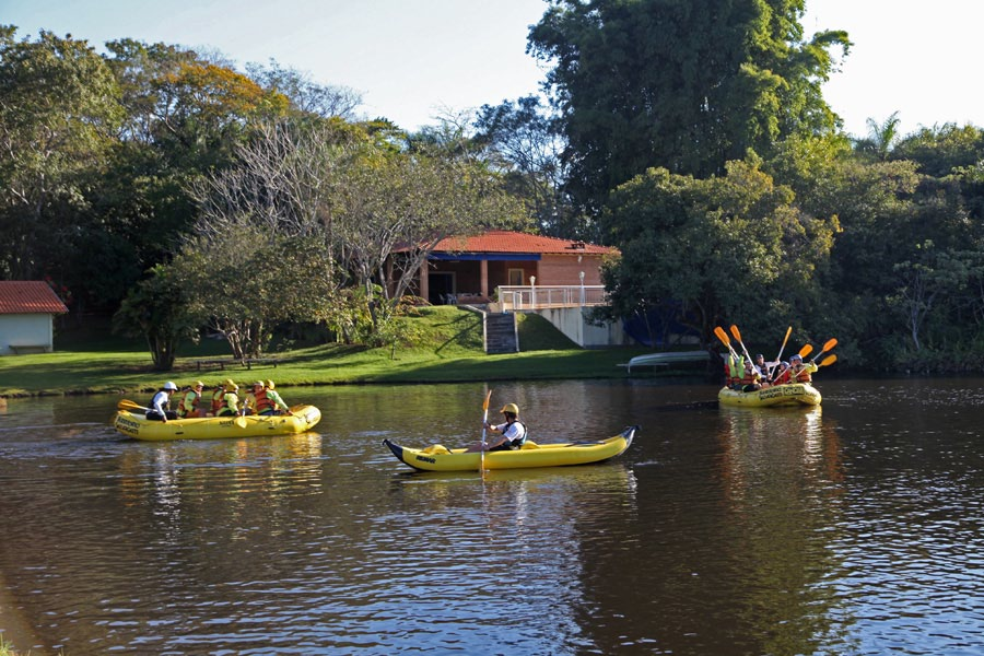 treinamento no lago.