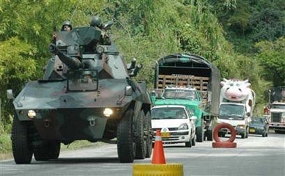 ataques com armas do tipo RPG e minas colocadas como armadilhas nos barrancos laterais ao longo das estradas o que provocou até o momento pelo menos cinco baixas em veículos EE-9 Cascavel, dos