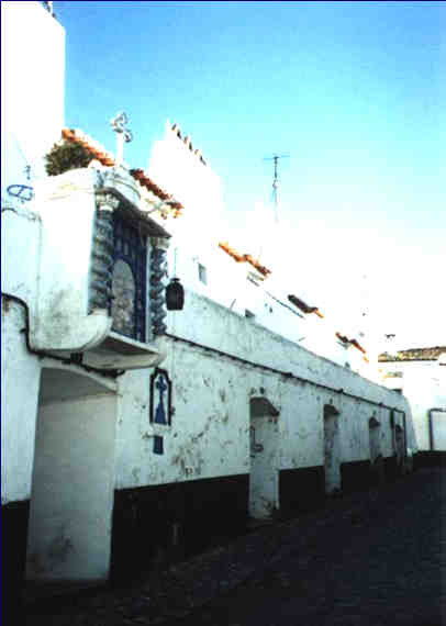 (Mértola, Castelo de Moura).