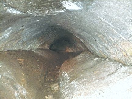 Nesta seção, o túnel possui um diâmetro entre 1,7 e 2,5 metros e um vão livre de 80 cm.