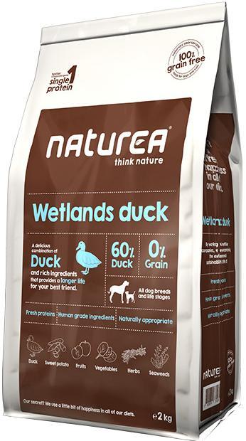 NATUREA ATLÂNTICA SALMON (GRAIN FREE) Naturea atlantica foi desenvolvida por veterinários e nutricionistas e contém cerca de 60% de ingredientes de origem animal, sendo o salmão o principal (45%).