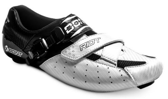Riot A introdução para o Bont Riot seria o primeiro sapato de ciclismo composto por compósito de carbono temo moldável.
