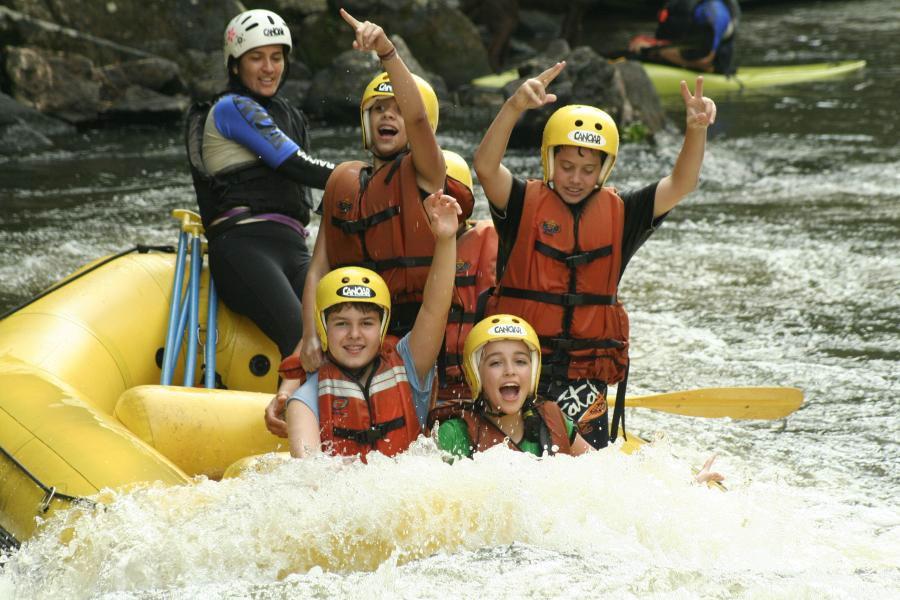 Rafting no Alto Juquiá O rafting no Alto Juquiá é uma alternativa para quem procura mais emoção em, pois neste o rio é mais forte em relação