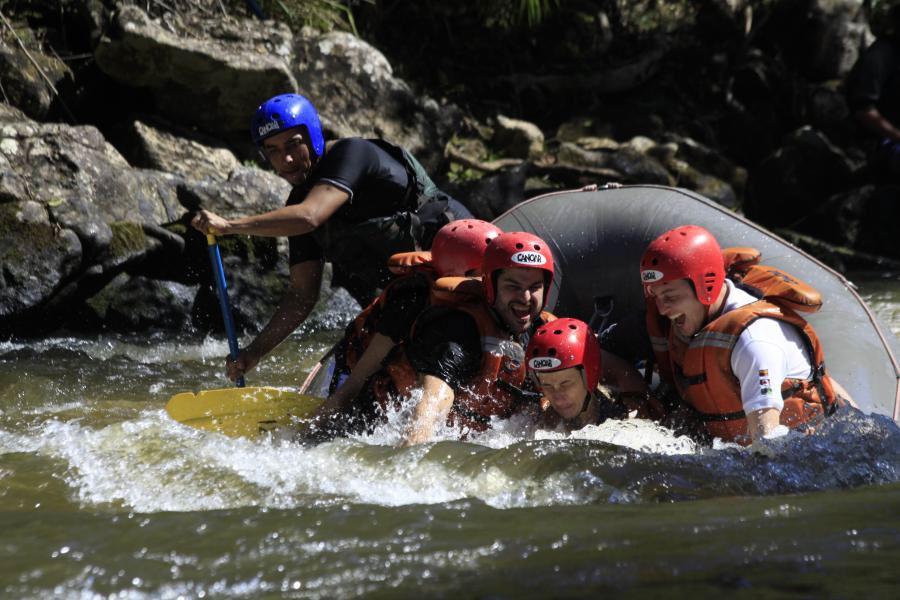 O é o mesmo do Rafting no Juquiá, onde o visual da Mata Atlântica é marcante e as corredeiras amenas, ideais para iniciantes no esporte.