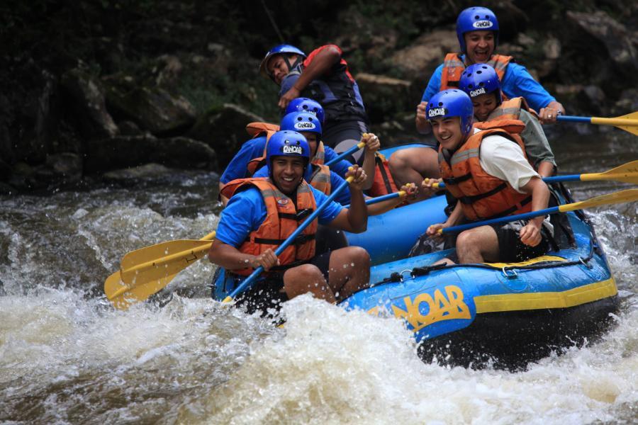 Rafting Sustentável O Rafting Sustentável é a oportunidade de consciência ecológica no seu passeio.